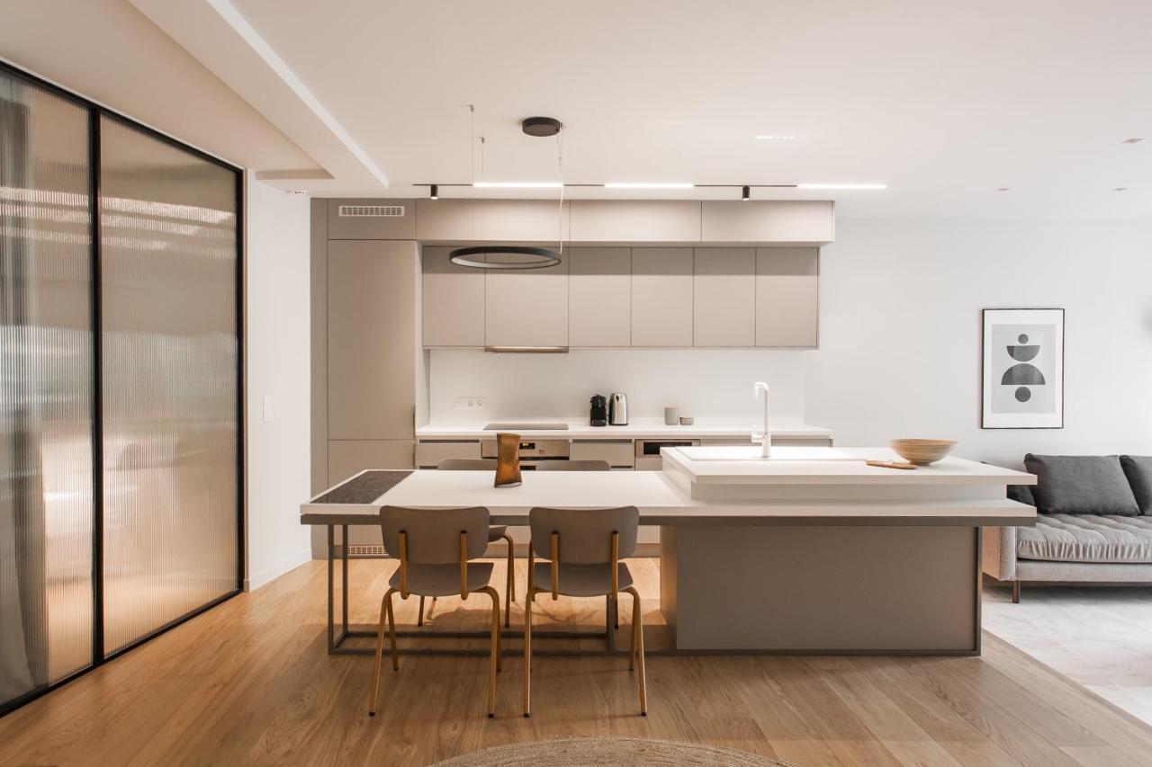 Marvelous 2Br Apartments With Balcony By Upstreet Atina Dış mekan fotoğraf