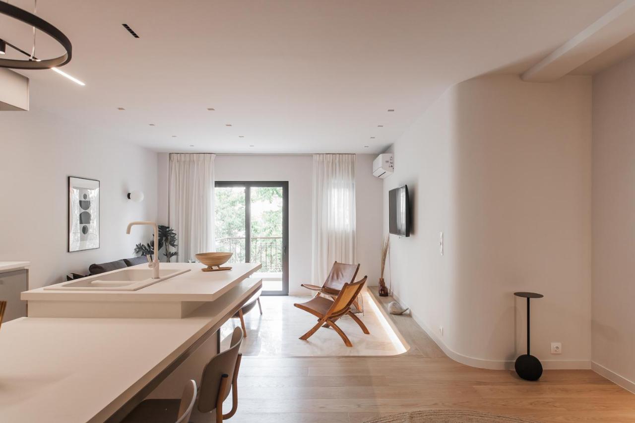 Marvelous 2Br Apartments With Balcony By Upstreet Atina Dış mekan fotoğraf